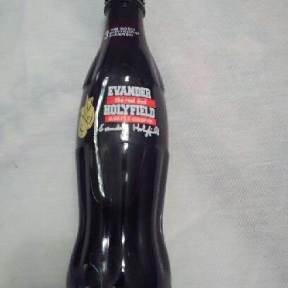 Evander Holyfield unopen Coca-Cola classic, 8 oz